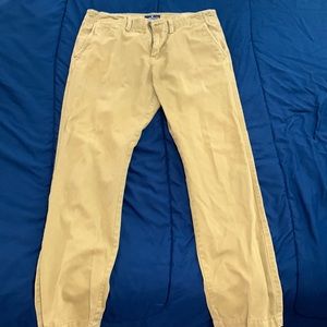 Men’s American Eagle Slim Straight Khaki